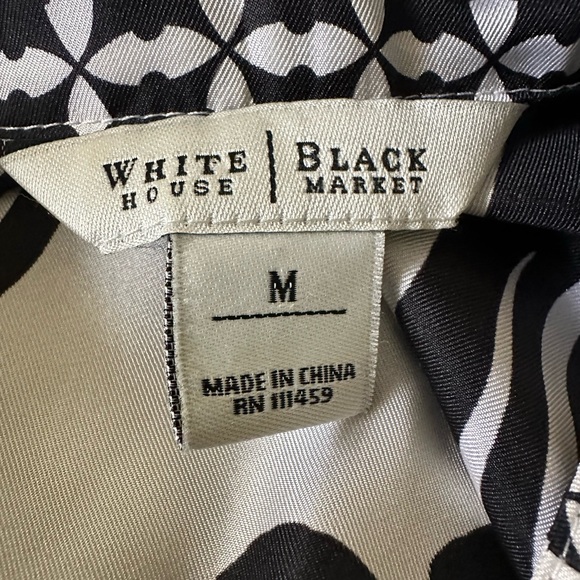 White House Black Market 100% Silk Blouse With Cap sleeves Black and White MED - Picture 5 of 9